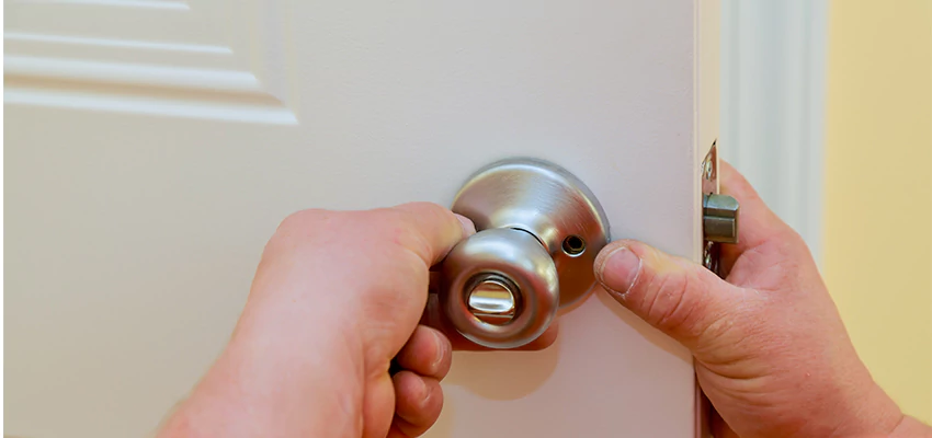 After-hours Locksmith For Lock And Key Installation in Manhattan Beach, CA